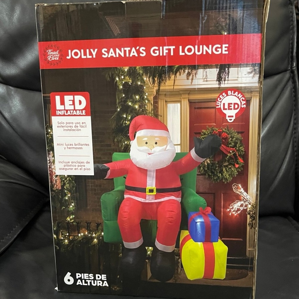 Jolly Santa LED Inflatable - Picture 9 of 9